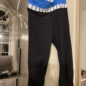 Lululemon black crop leggings